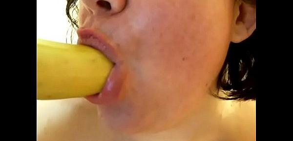  Hot milf masturbating with banana and eat it